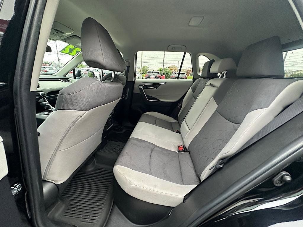 2022 Toyota RAV4 Hybrid XLE