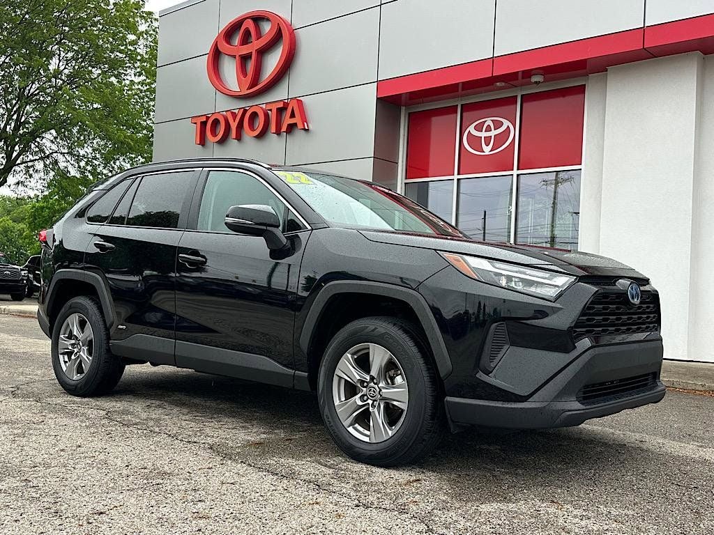 2022 Toyota RAV4 Hybrid XLE