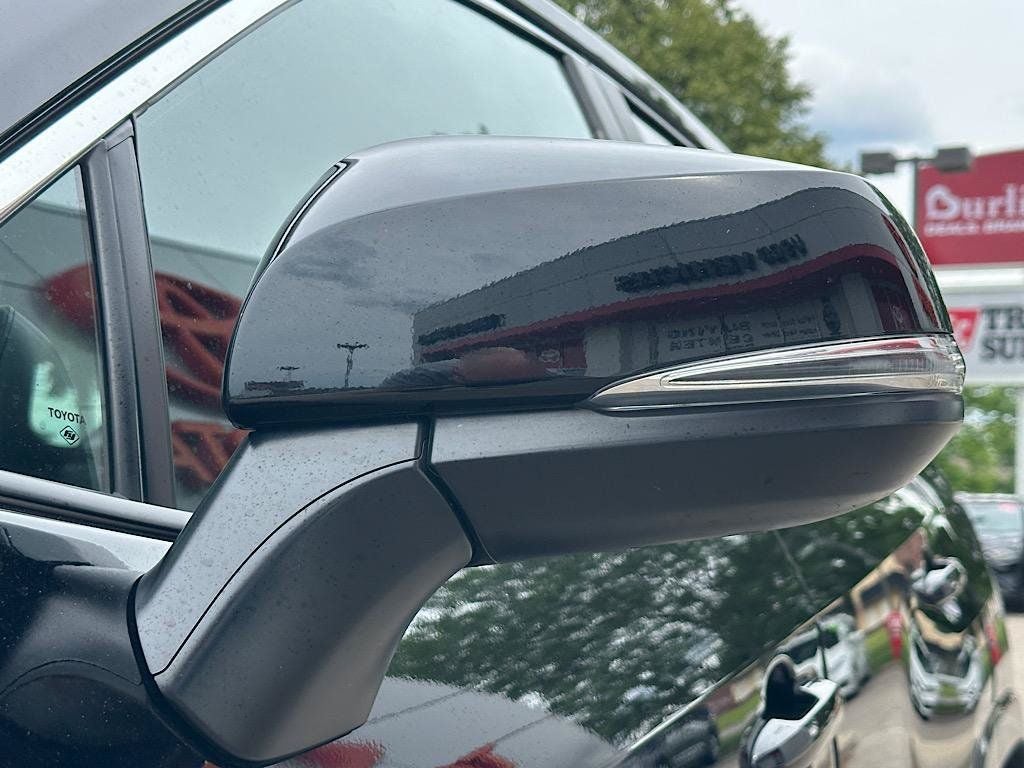 2024 Toyota RAV4 Hybrid SE