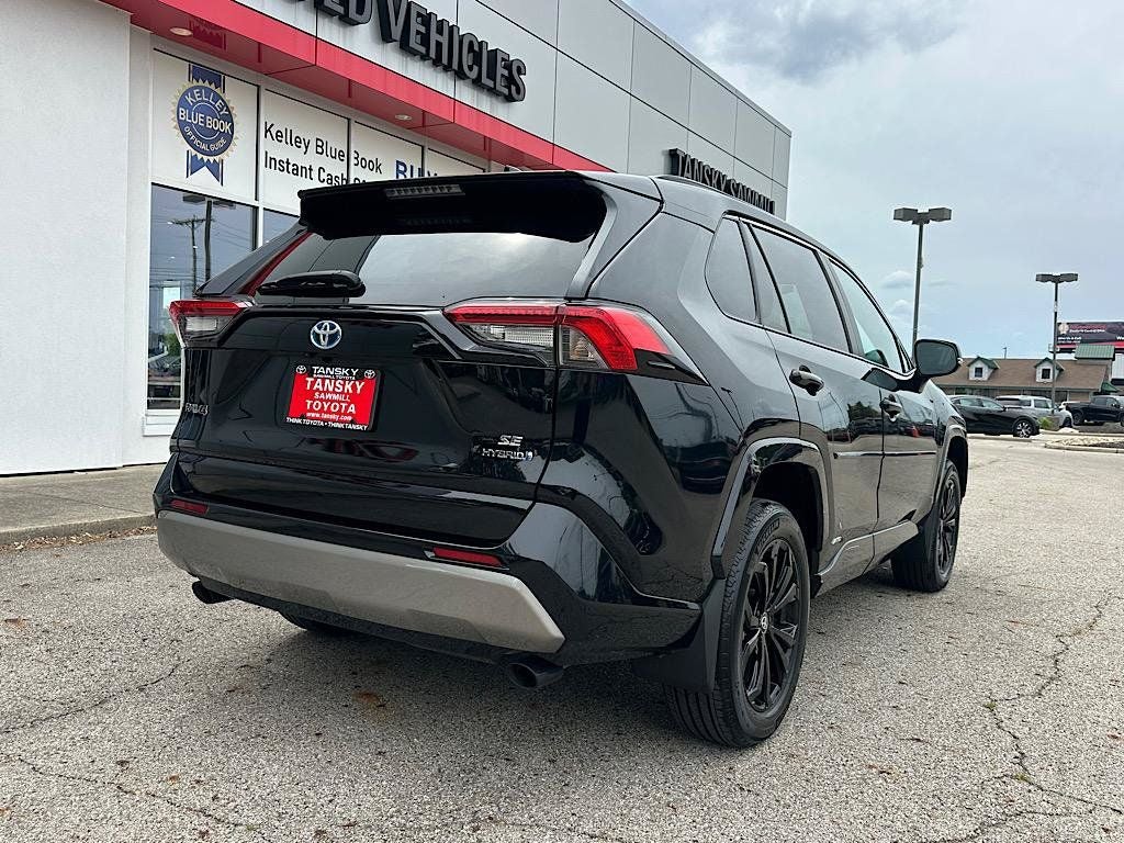 2024 Toyota RAV4 Hybrid SE