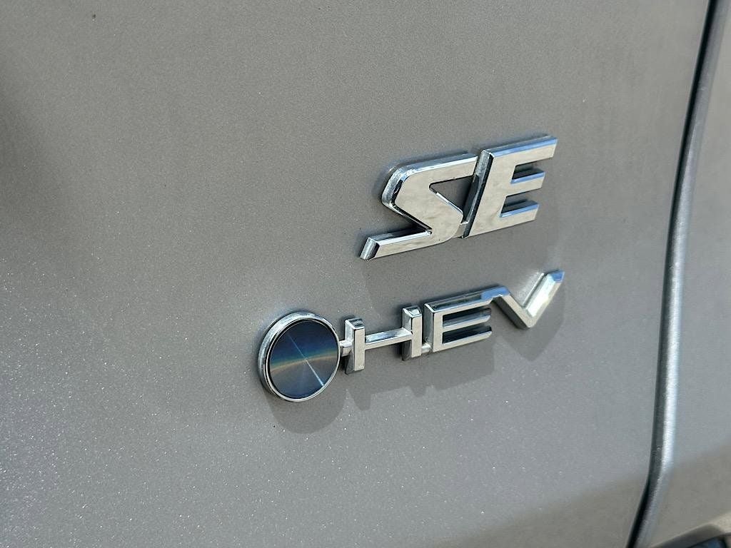 2025 Toyota RAV4 Hybrid SE