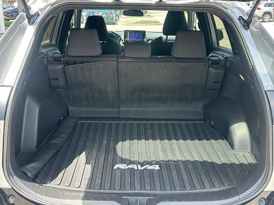 2025 Toyota RAV4 Hybrid SE