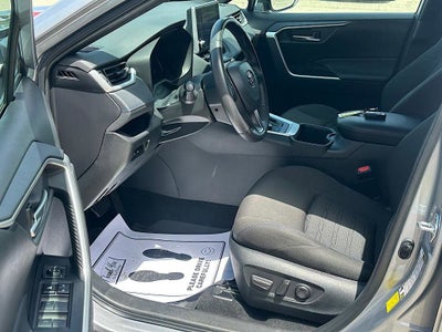 2025 Toyota RAV4 Hybrid SE