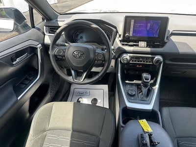 2025 Toyota RAV4 Hybrid SE