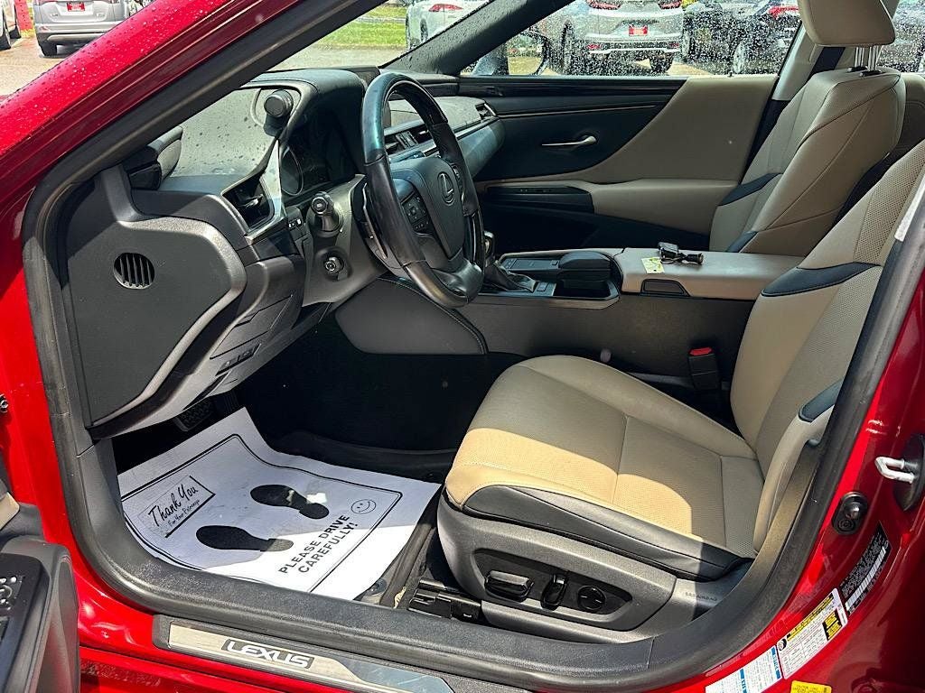 2021 Lexus ES 250