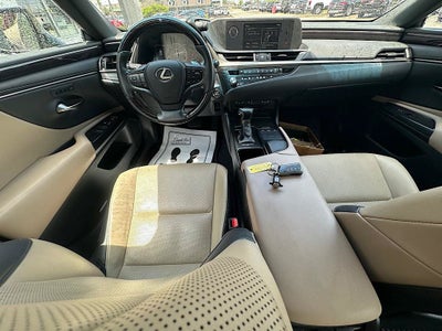 2021 Lexus ES 250