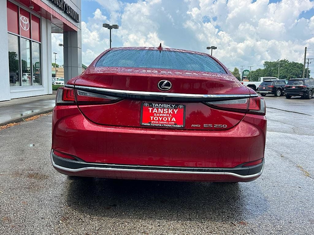2021 Lexus ES 250
