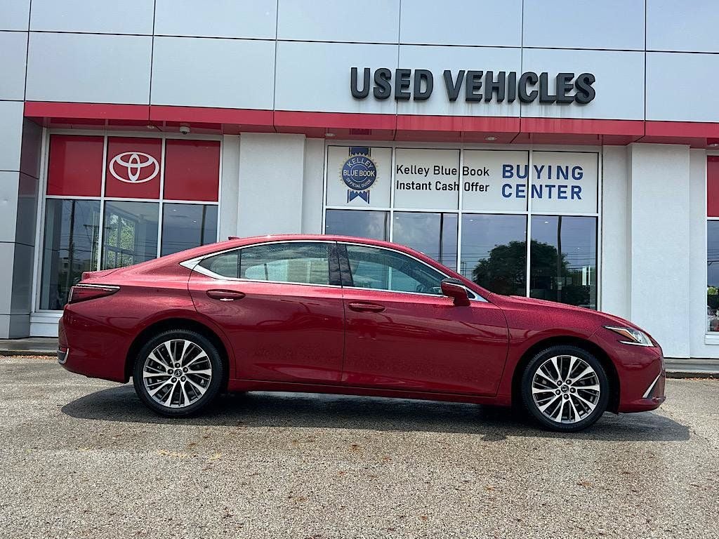 2021 Lexus ES 250