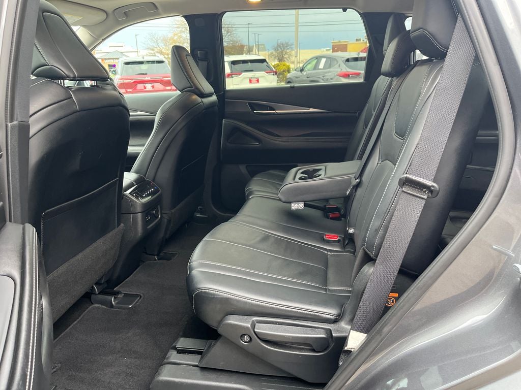2024 INFINITI QX60 LUXE