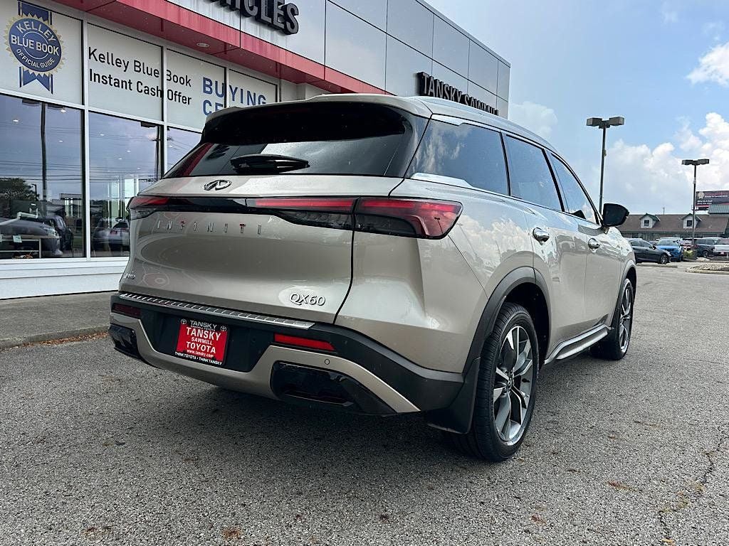 2023 INFINITI QX60 LUXE