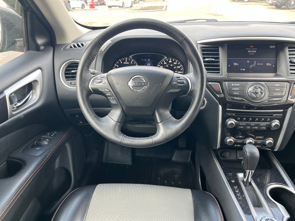 2020 Nissan Pathfinder SV