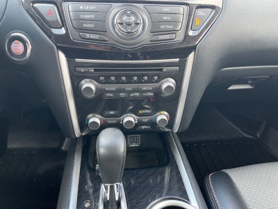 2020 Nissan Pathfinder SV