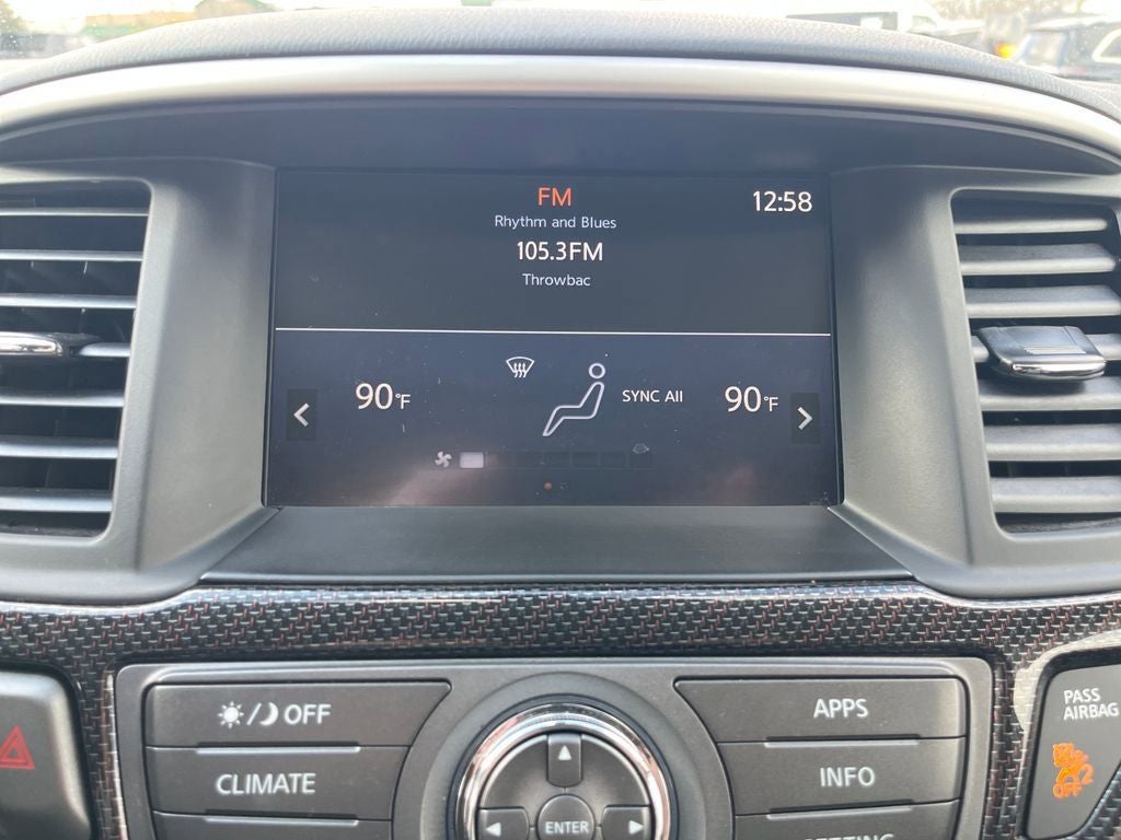 2020 Nissan Pathfinder SV