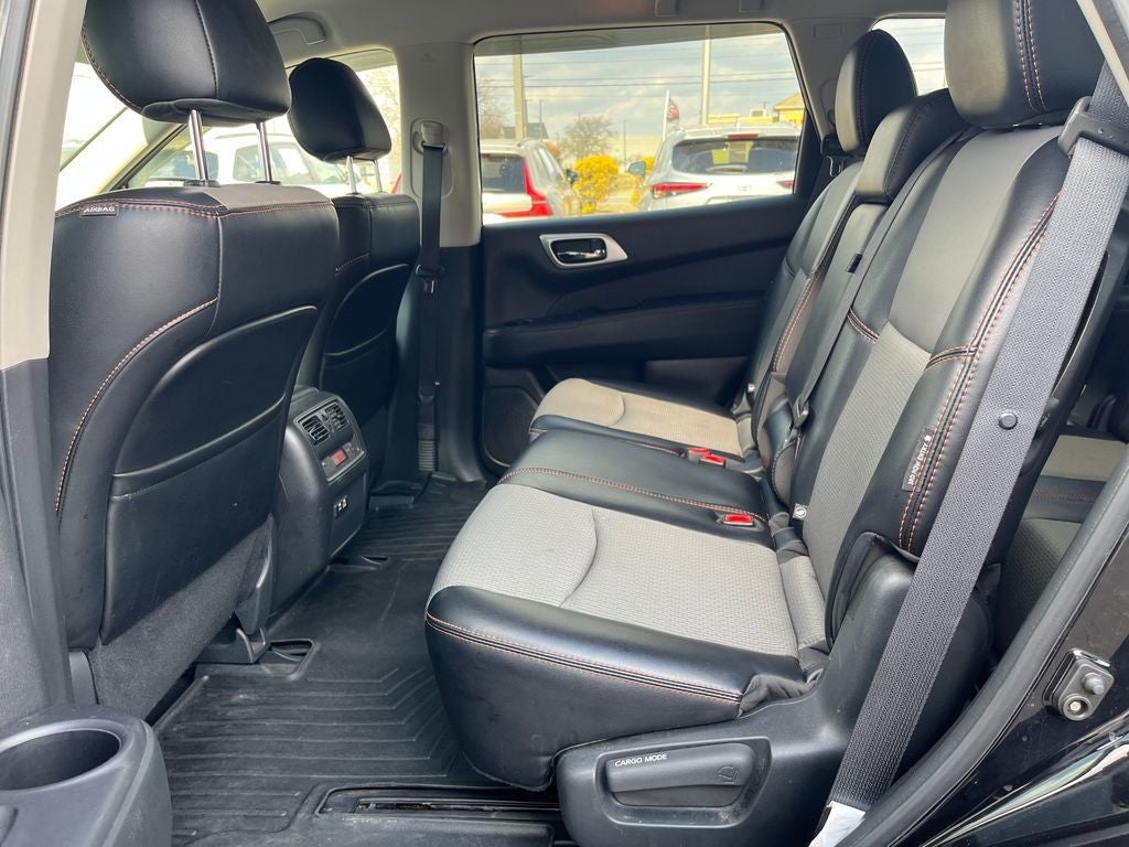 2020 Nissan Pathfinder SV