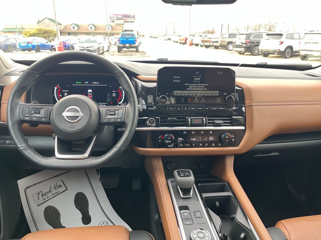 2024 Nissan Pathfinder Platinum