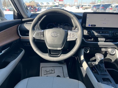 2025 Toyota Grand Highlander Platinum