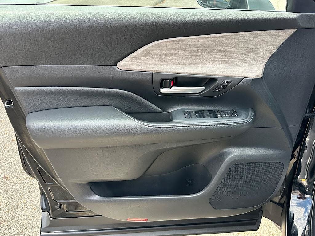 2025 Toyota Grand Highlander Platinum
