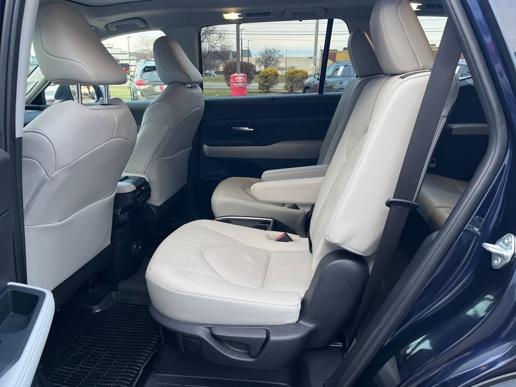 2025 Toyota Grand Highlander Platinum