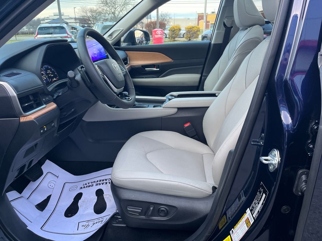 2025 Toyota Grand Highlander Platinum