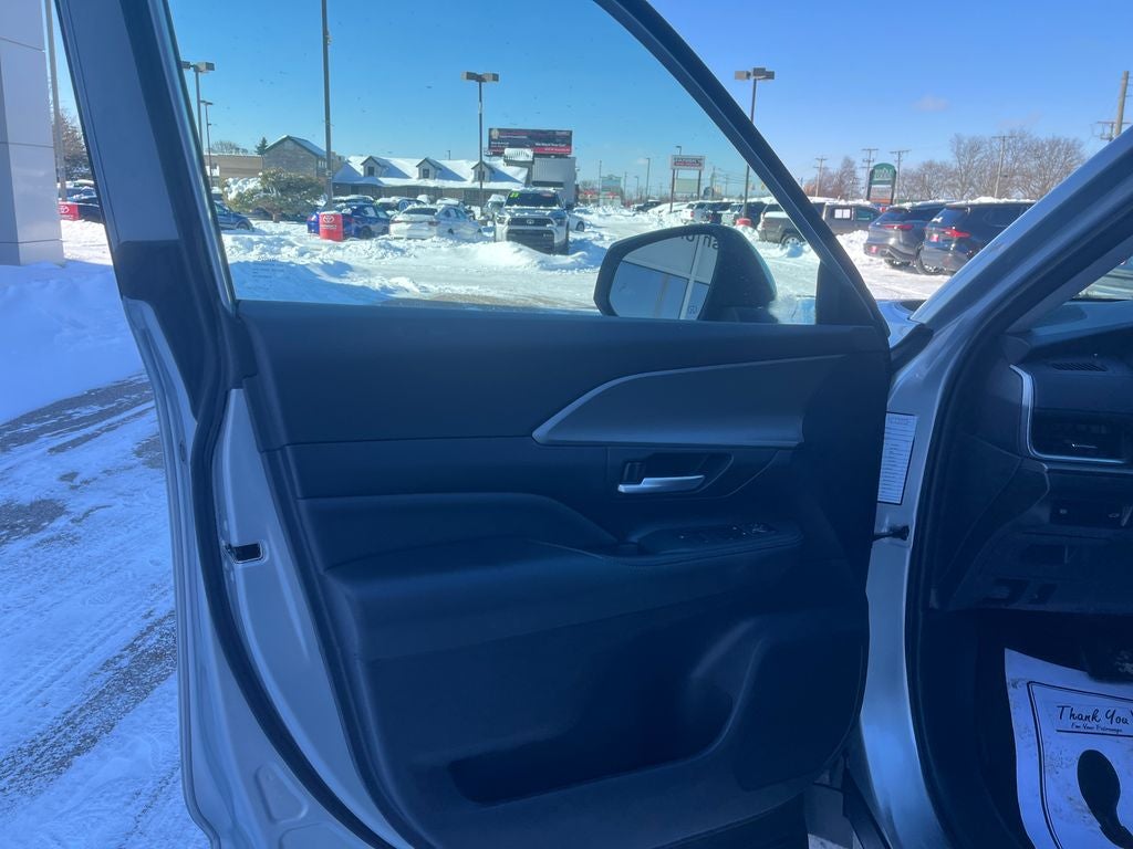 2025 Toyota Grand Highlander XLE