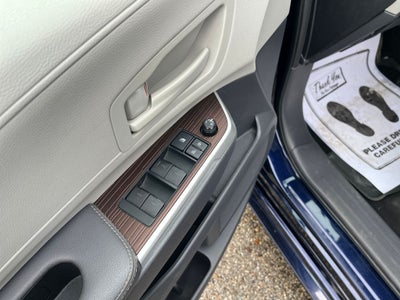 2021 Toyota Sienna LE 8 Passenger