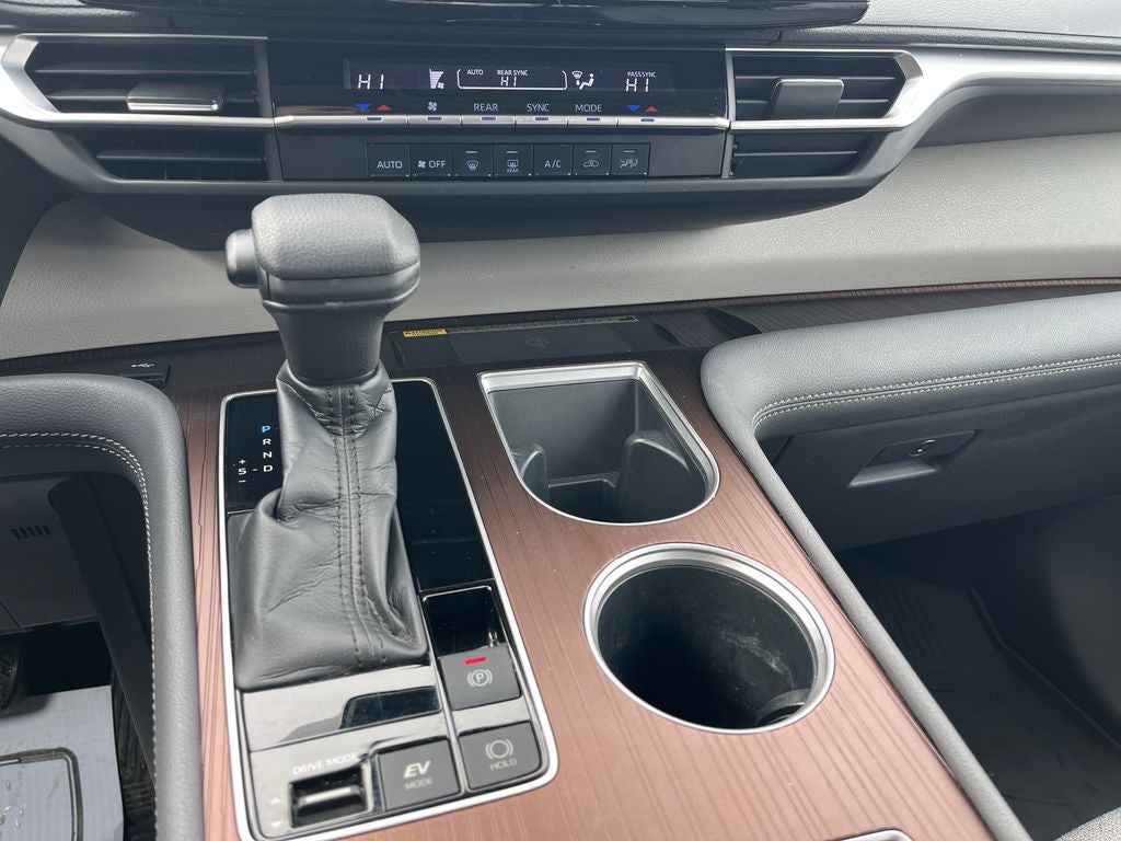 2021 Toyota Sienna LE 8 Passenger