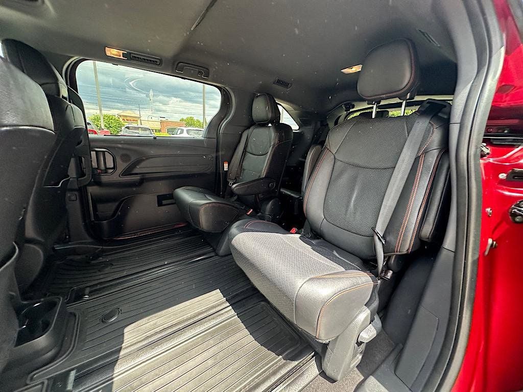 2024 Toyota Sienna XSE 7 Passenger