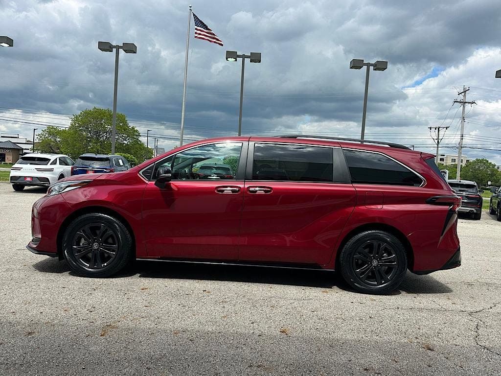 2024 Toyota Sienna XSE 7 Passenger