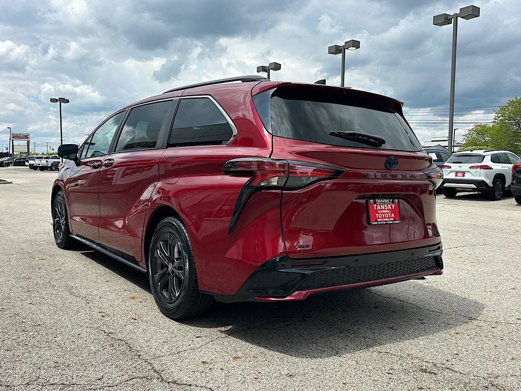 2024 Toyota Sienna XSE 7 Passenger