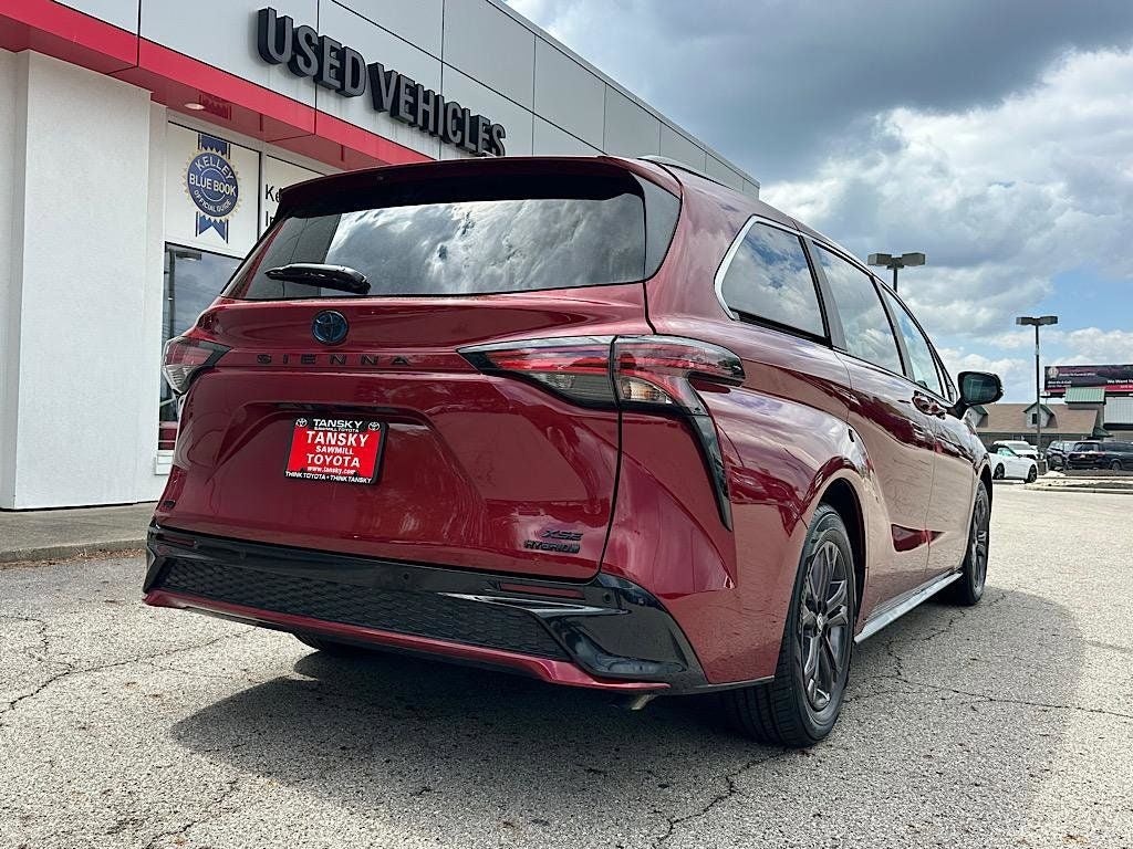 2024 Toyota Sienna XSE 7 Passenger