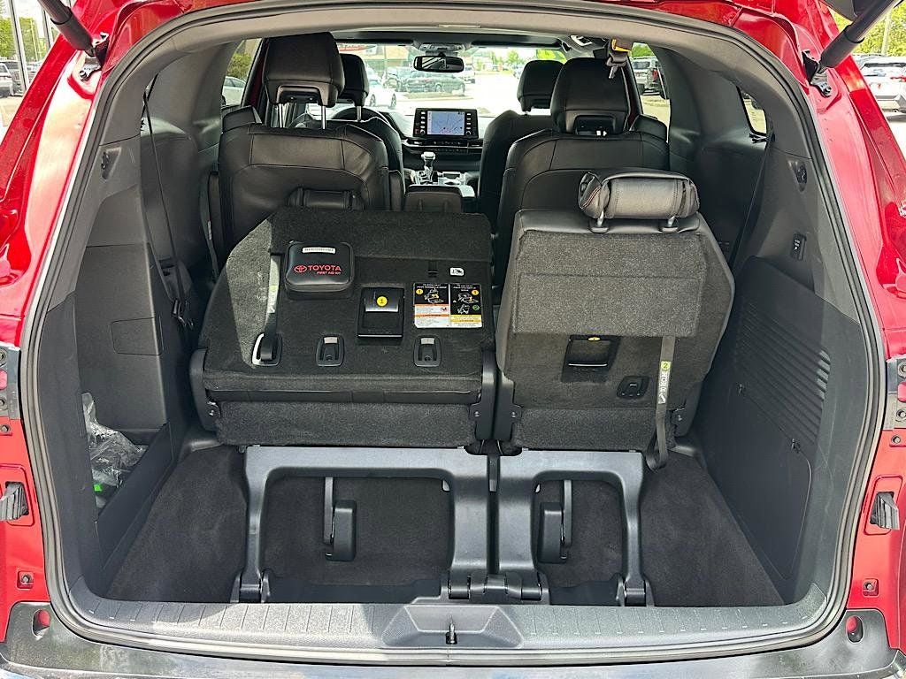 2024 Toyota Sienna XSE 7 Passenger
