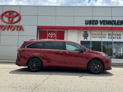 2024 Toyota Sienna XSE 7 Passenger