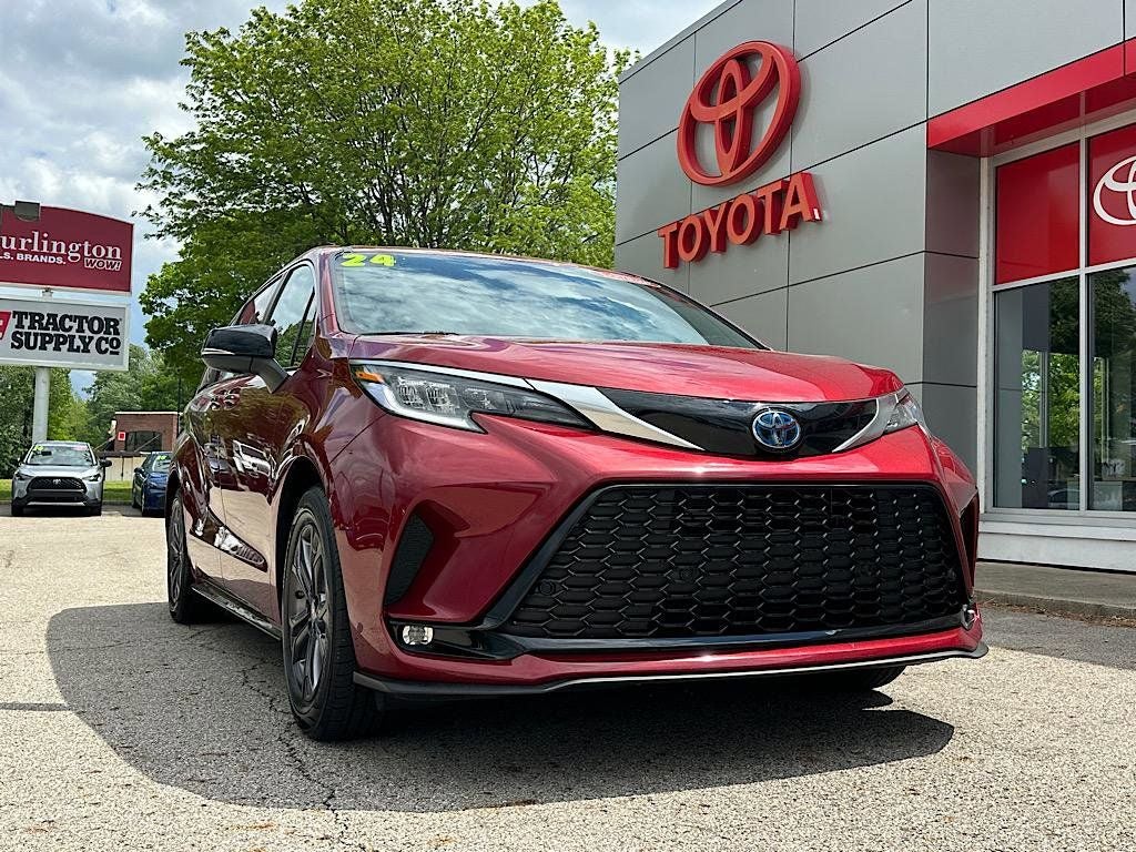 2024 Toyota Sienna XSE 7 Passenger
