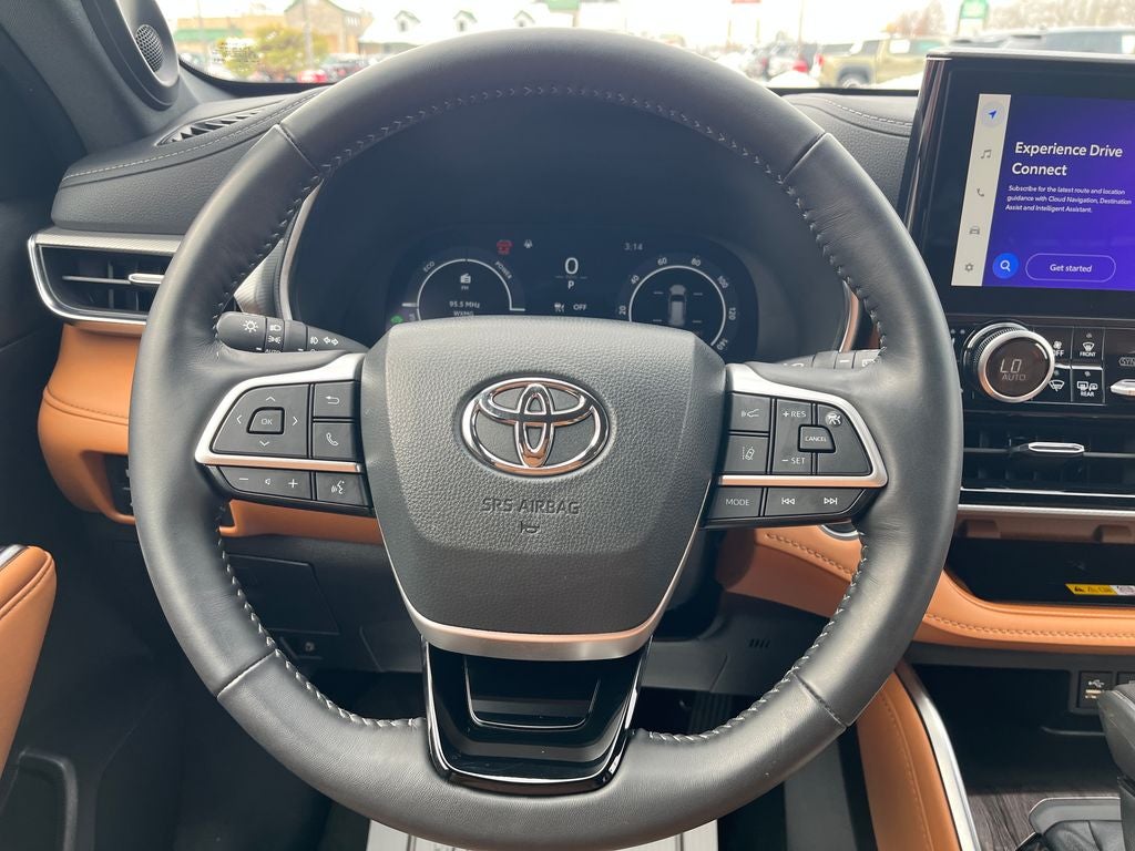 2025 Toyota Highlander Hybrid Platinum