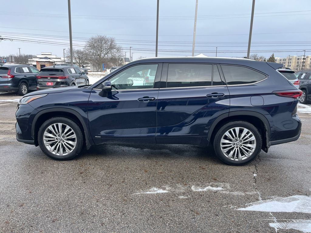 2025 Toyota Highlander Hybrid Platinum