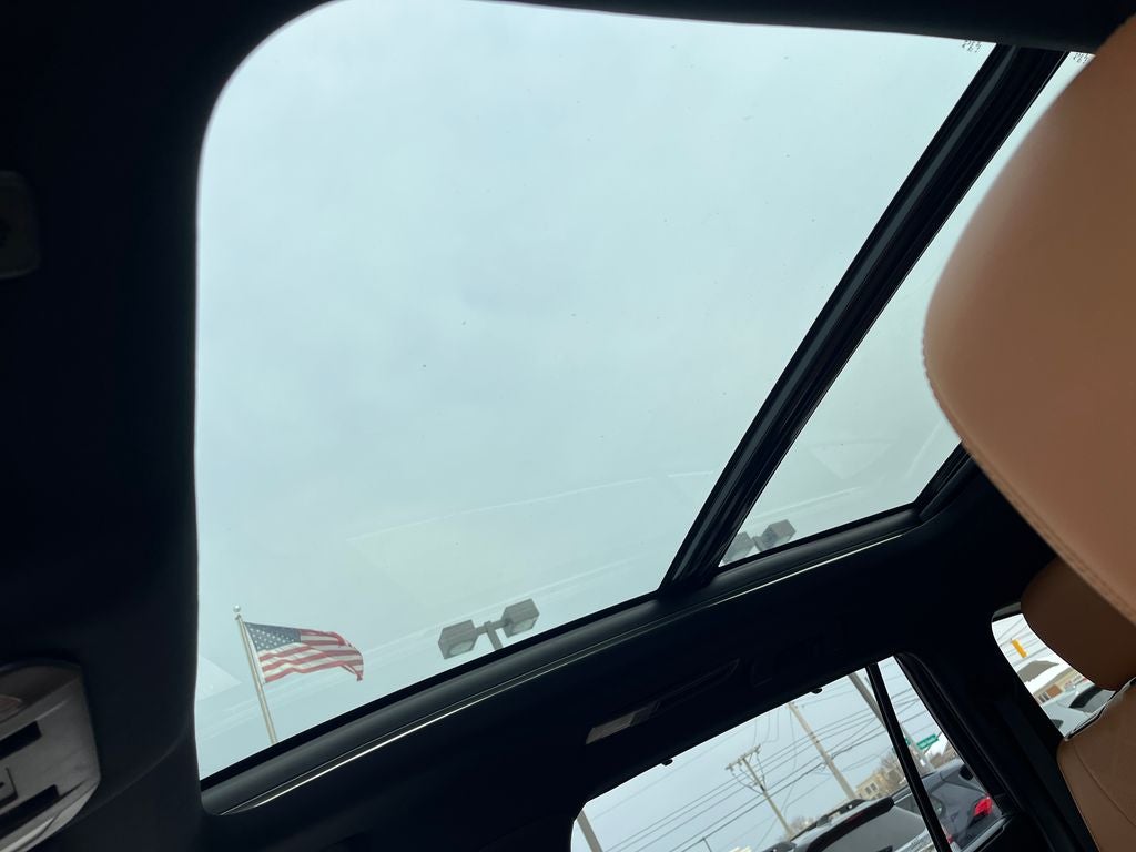 2025 Toyota Highlander Hybrid Platinum