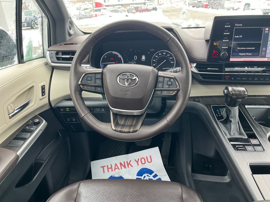 2024 Toyota Sienna Platinum 7 Passenger