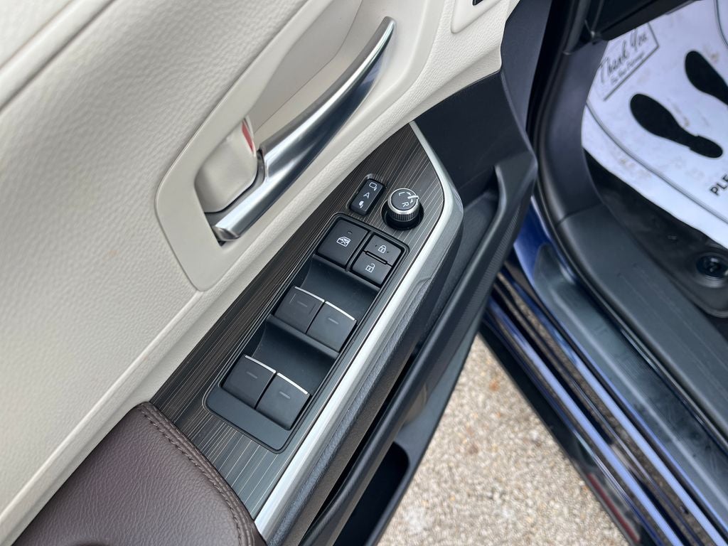 2022 Toyota Sienna Platinum 7 Passenger