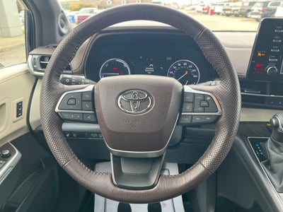 2022 Toyota Sienna Platinum 7 Passenger