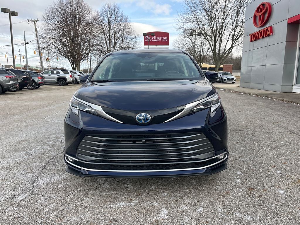 2022 Toyota Sienna Platinum 7 Passenger