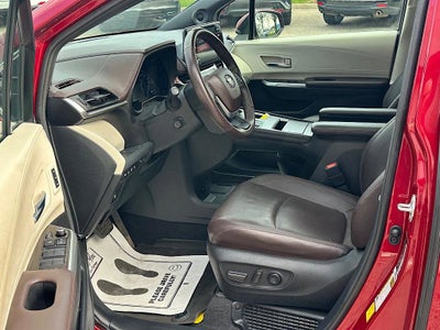 2022 Toyota Sienna Platinum 7 Passenger