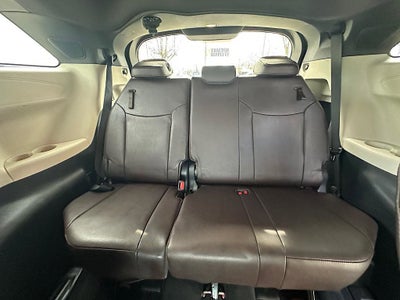 2022 Toyota Sienna Platinum 7 Passenger