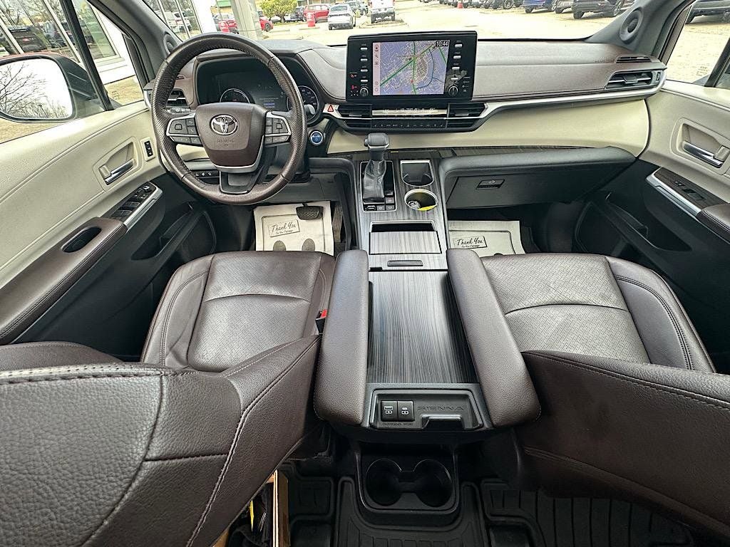 2022 Toyota Sienna Platinum 7 Passenger