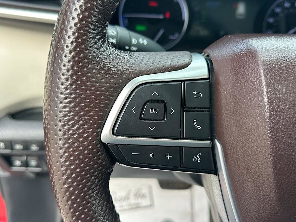 2022 Toyota Sienna Platinum 7 Passenger