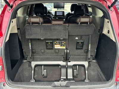 2022 Toyota Sienna Platinum 7 Passenger