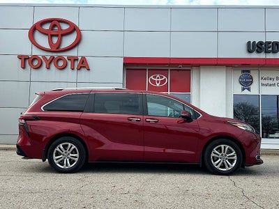2022 Toyota Sienna Platinum 7 Passenger