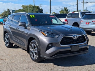 2022 Toyota Highlander Hybrid XLE