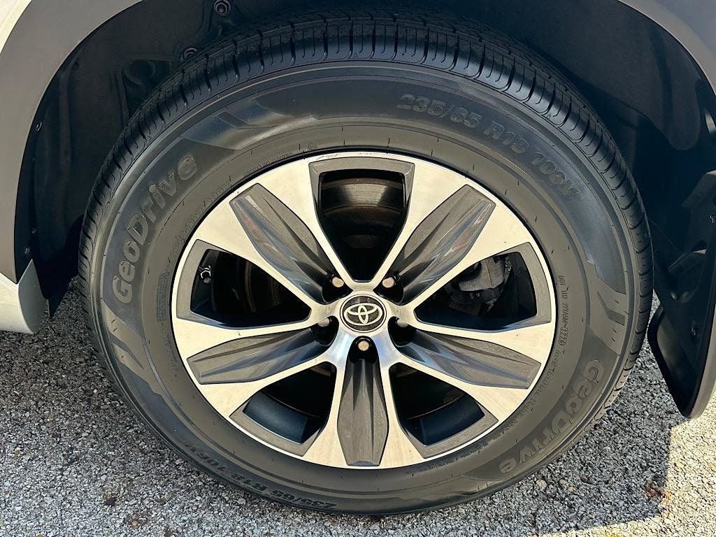 2020 Toyota Highlander Hybrid XLE