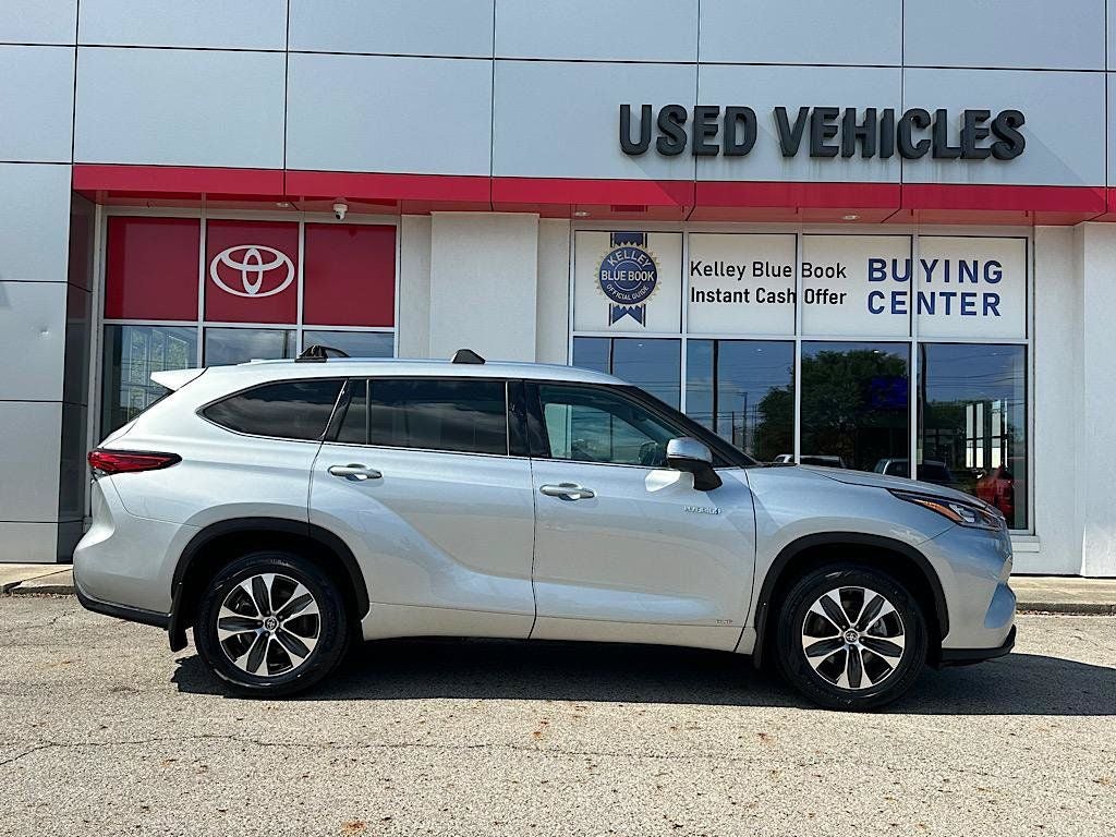 2020 Toyota Highlander Hybrid XLE