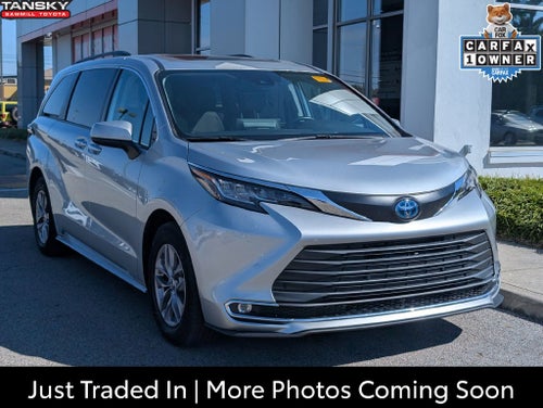 2022 Toyota Sienna XLE 8 Passenger